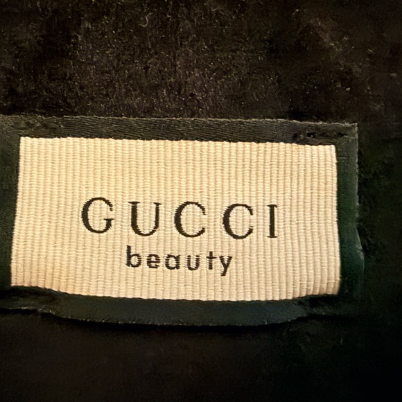 Gucci Beauty Black Velvet Makeup Pouch - Picture 3 of 5